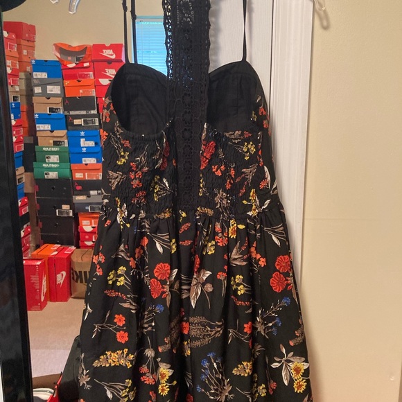 Black floral mini dress with pockets - Picture 3 of 6